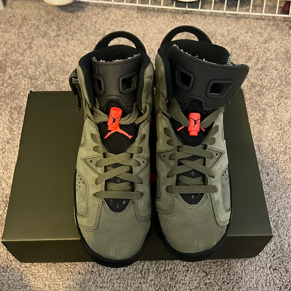 Travis Scott Jordan 6s